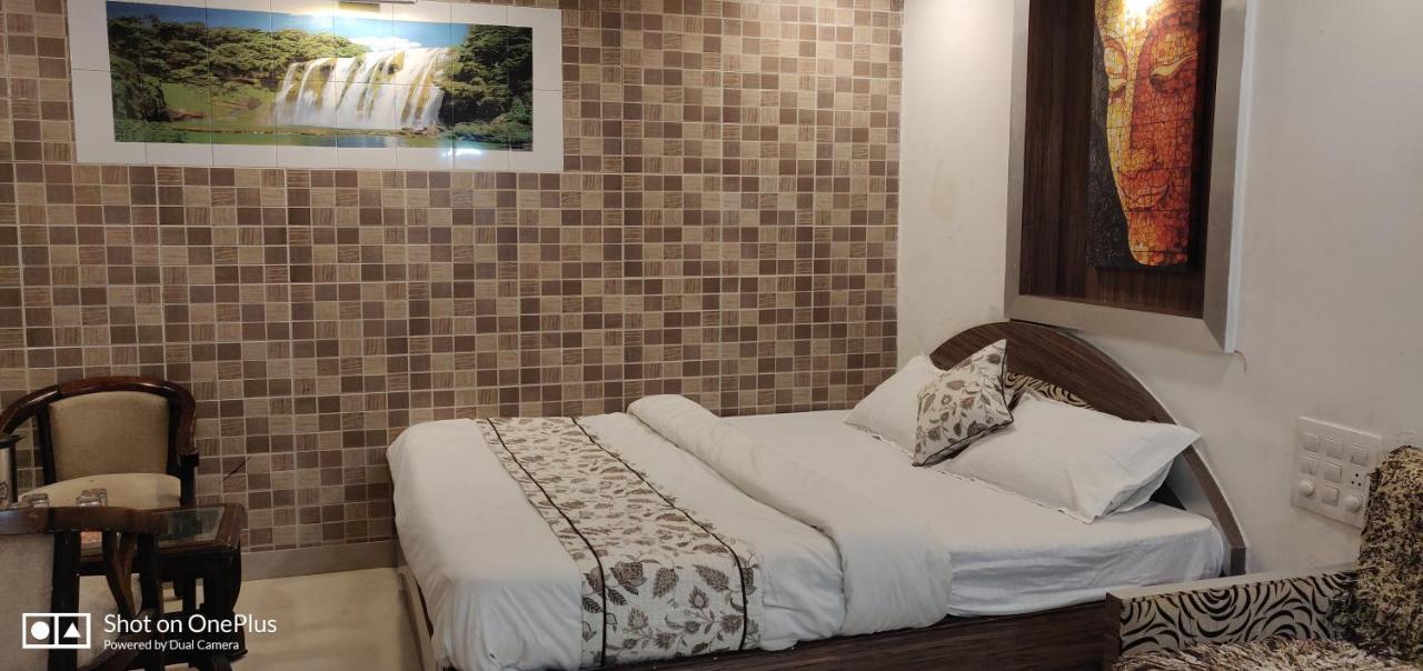 The Peach Tree Rooms Mount Abu Eksteriør bilde