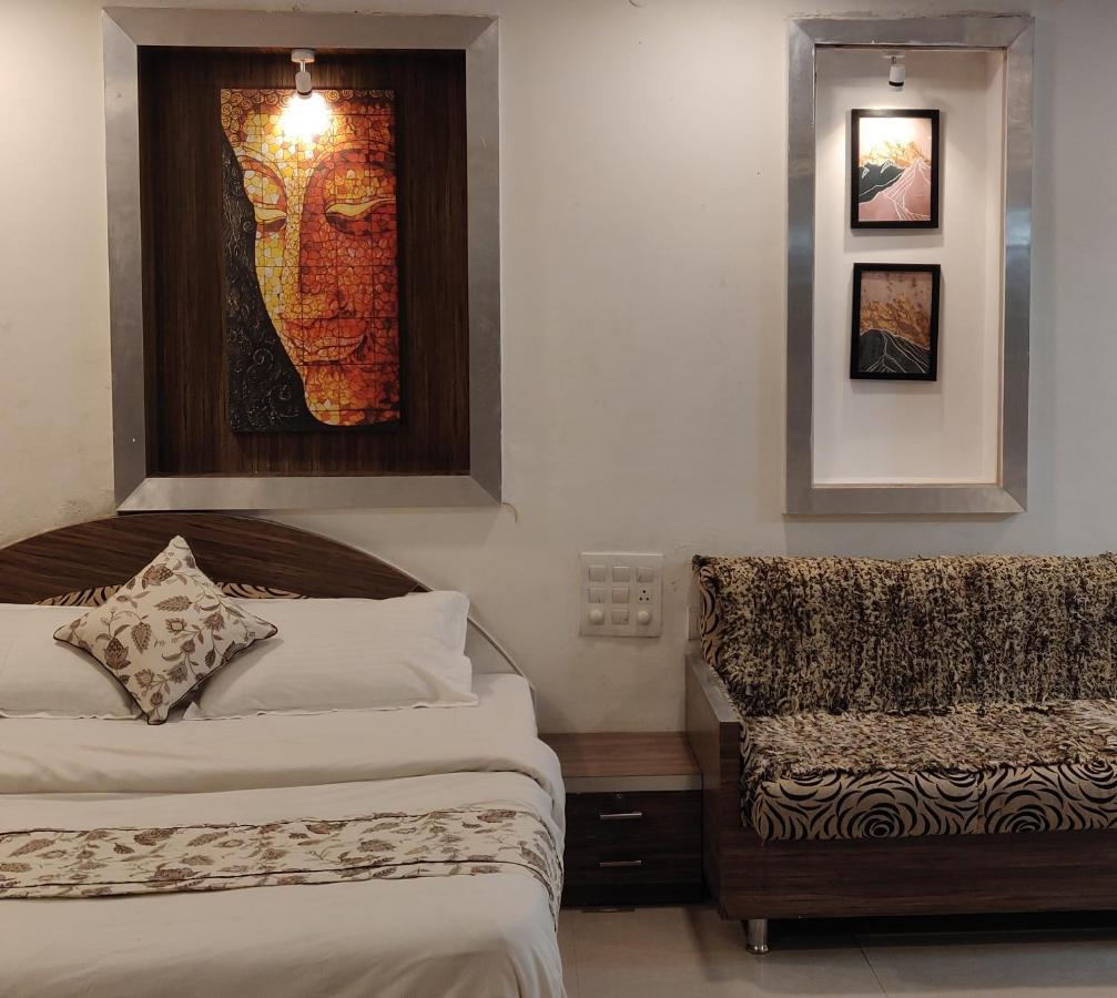 The Peach Tree Rooms Mount Abu Eksteriør bilde
