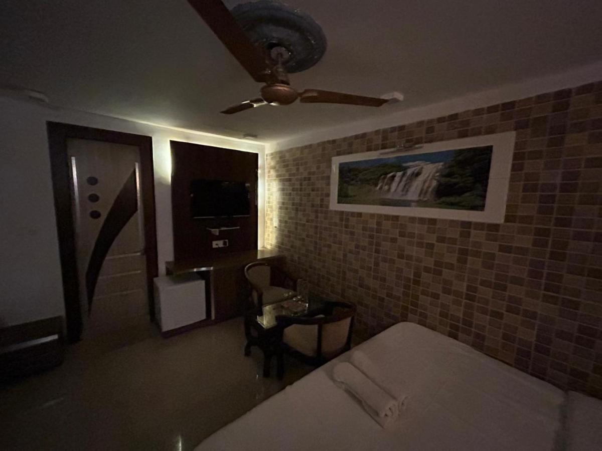 The Peach Tree Rooms Mount Abu Eksteriør bilde